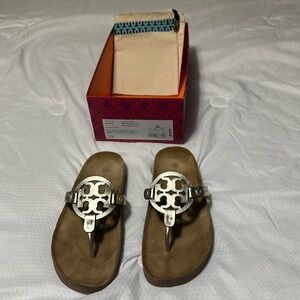 (NEW) Tory Burch Miller Cloud (Gold/Natural)